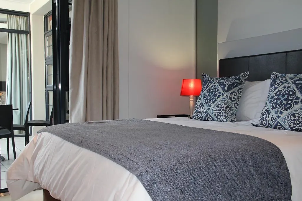Apt 67 Long Street No Loadshedding Apartment